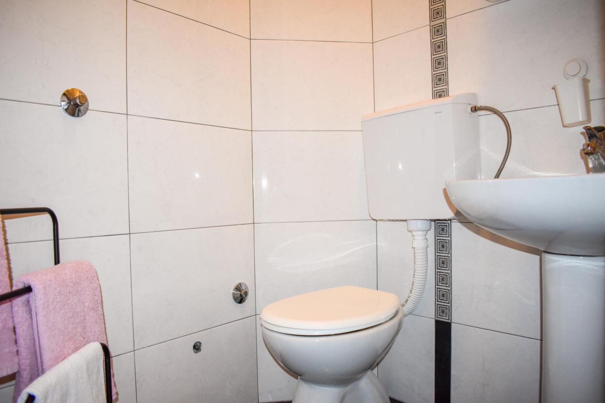 Apartmani Amra Novi Vinodolski Cameră foto